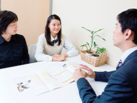 2. 個別相談会〈個別に行いますので、事前にご予約ください〉